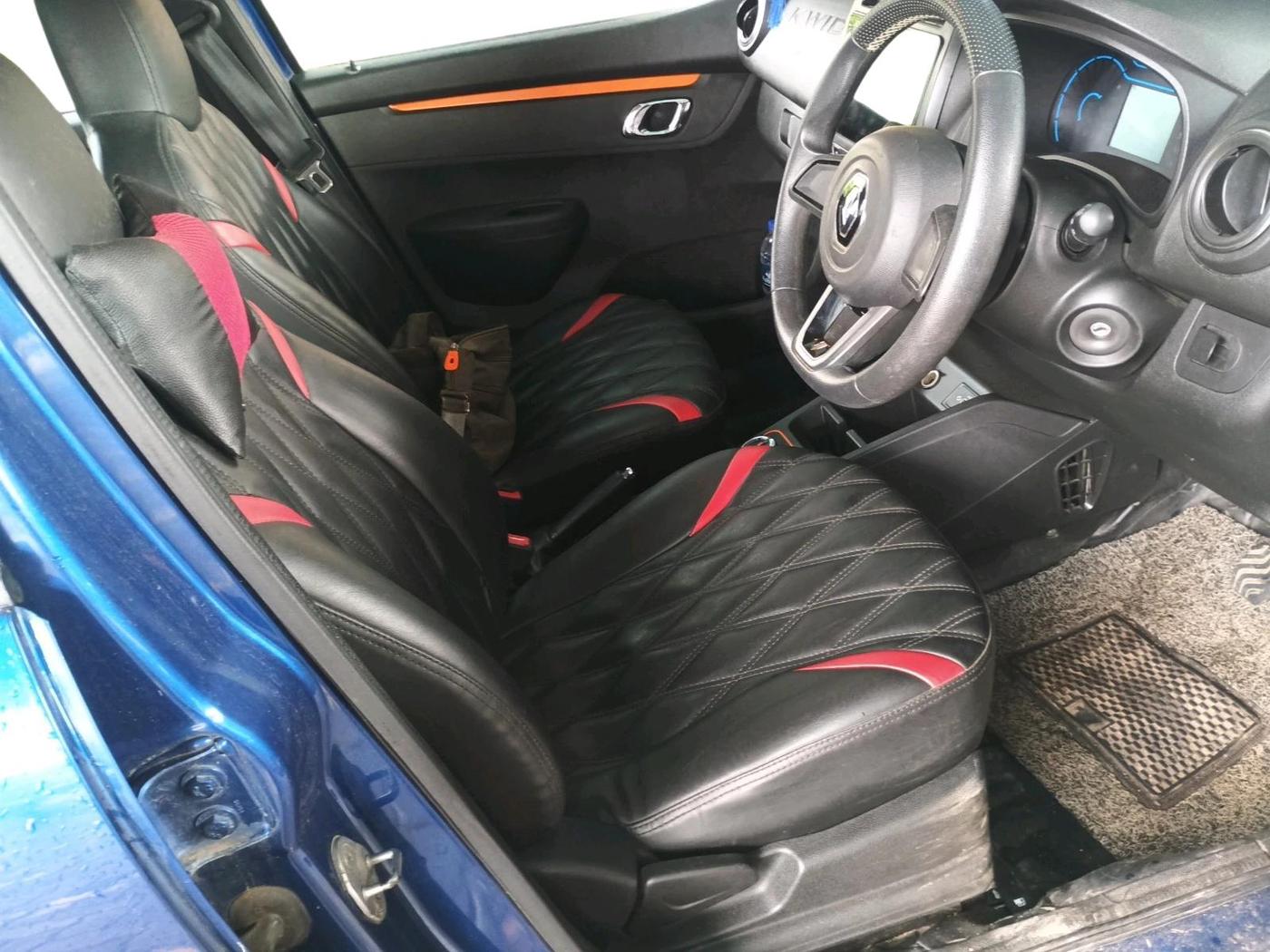 2020 Renault Kwid CLIMBER 1.0 AMT (O), Petrol, Automatic, 25,221 km, interior