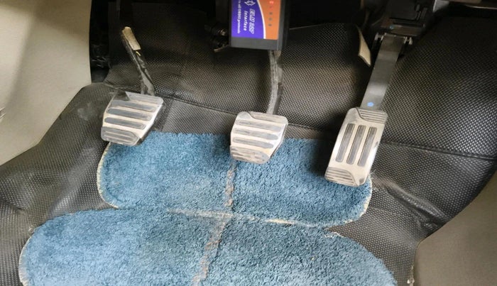 2016 Mahindra XUV500 W10, Diesel, Manual, 65,907 km, interior