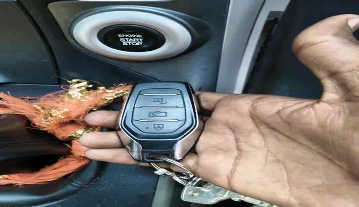 2016 Mahindra XUV500 W10, Diesel, Manual, 65,907 km, interior