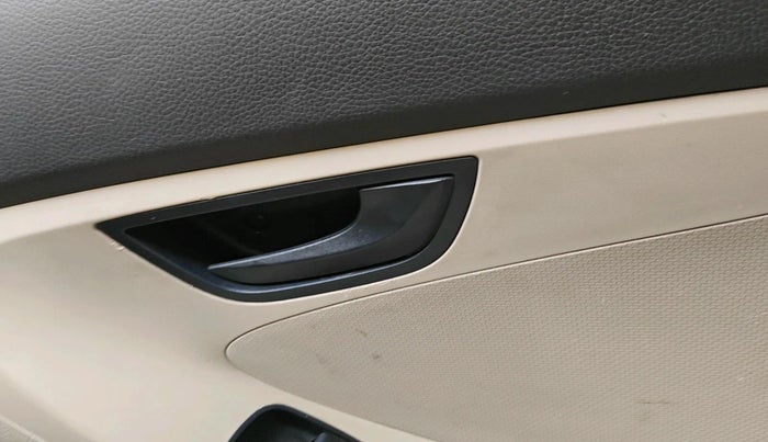 2013 Hyundai Eon MAGNA +, Petrol, Manual, 59,244 km, interior