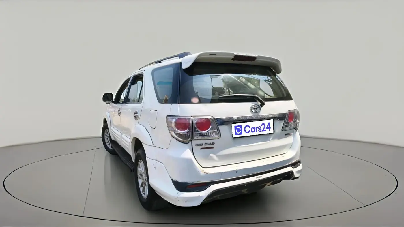 2013 Toyota Fortuner 3.0 4X2 AT, Diesel, Automatic, 1,28,300 km, exterior