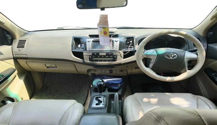 2013 Toyota Fortuner 3.0 4X2 AT, Diesel, Automatic, 1,28,245 km, interior