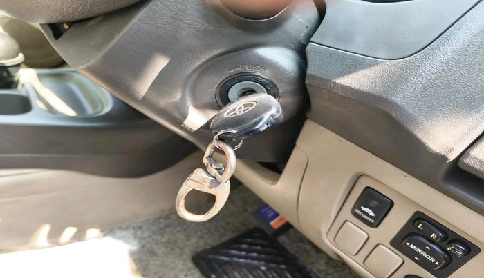 2013 Toyota Fortuner 3.0 4X2 AT, Diesel, Automatic, 1,28,245 km, interior