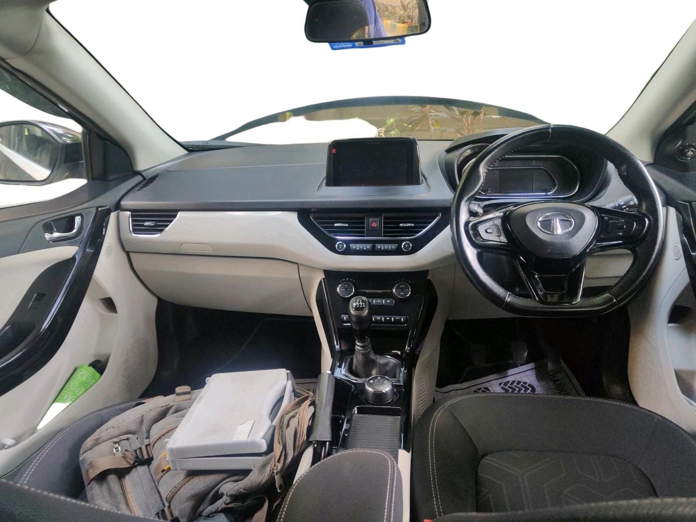 2021 Tata NEXON XZ PLUS PETROL SUNROOF, Petrol, Manual, 21,999 km, interior