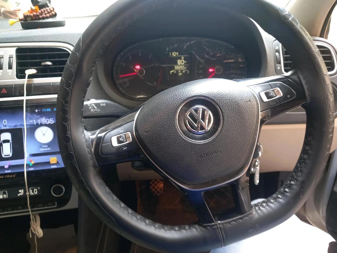 2016 Volkswagen Ameo HIGHLINE1.2L, Petrol, Manual, 66,692 km, interior