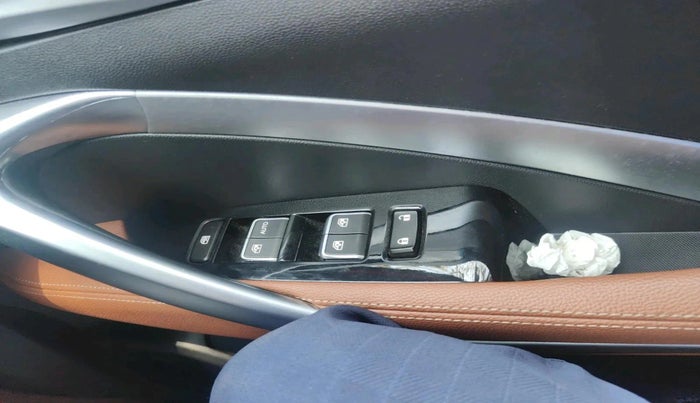 2021 MG HECTOR PLUS SHARP 1.5 PETROL TURBO CVT 6-STR, Petrol, Automatic, 11,288 km, interior