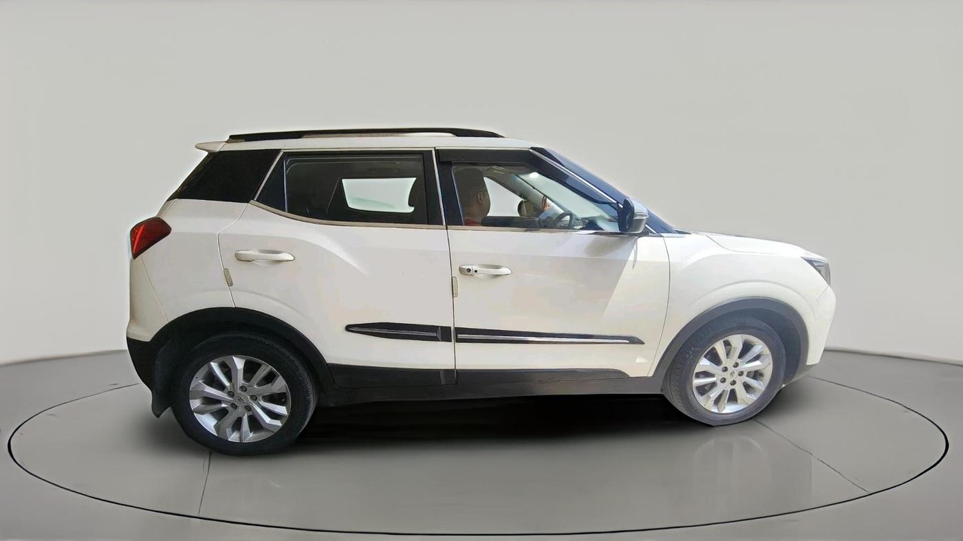 2021 Mahindra XUV300 W8 1.5 DIESEL, Diesel, Manual, 69,943 km, exterior
