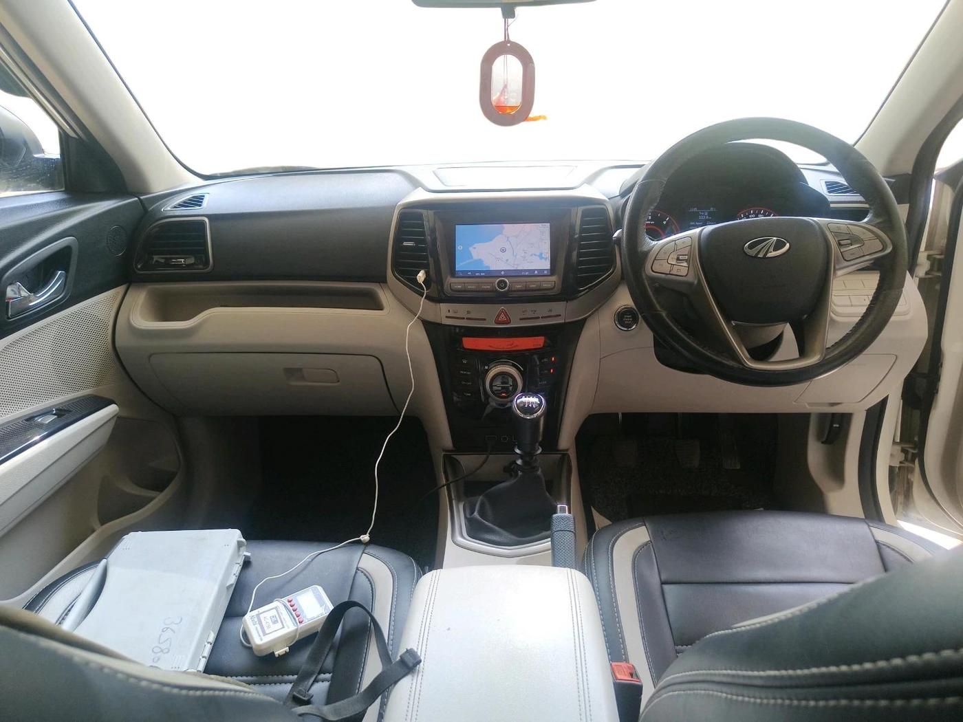2021 Mahindra XUV300 W8 1.5 DIESEL, Diesel, Manual, 69,943 km, interior