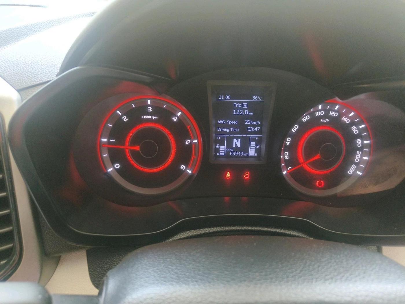 2021 Mahindra XUV300 W8 1.5 DIESEL, Diesel, Manual, 69,943 km, interior