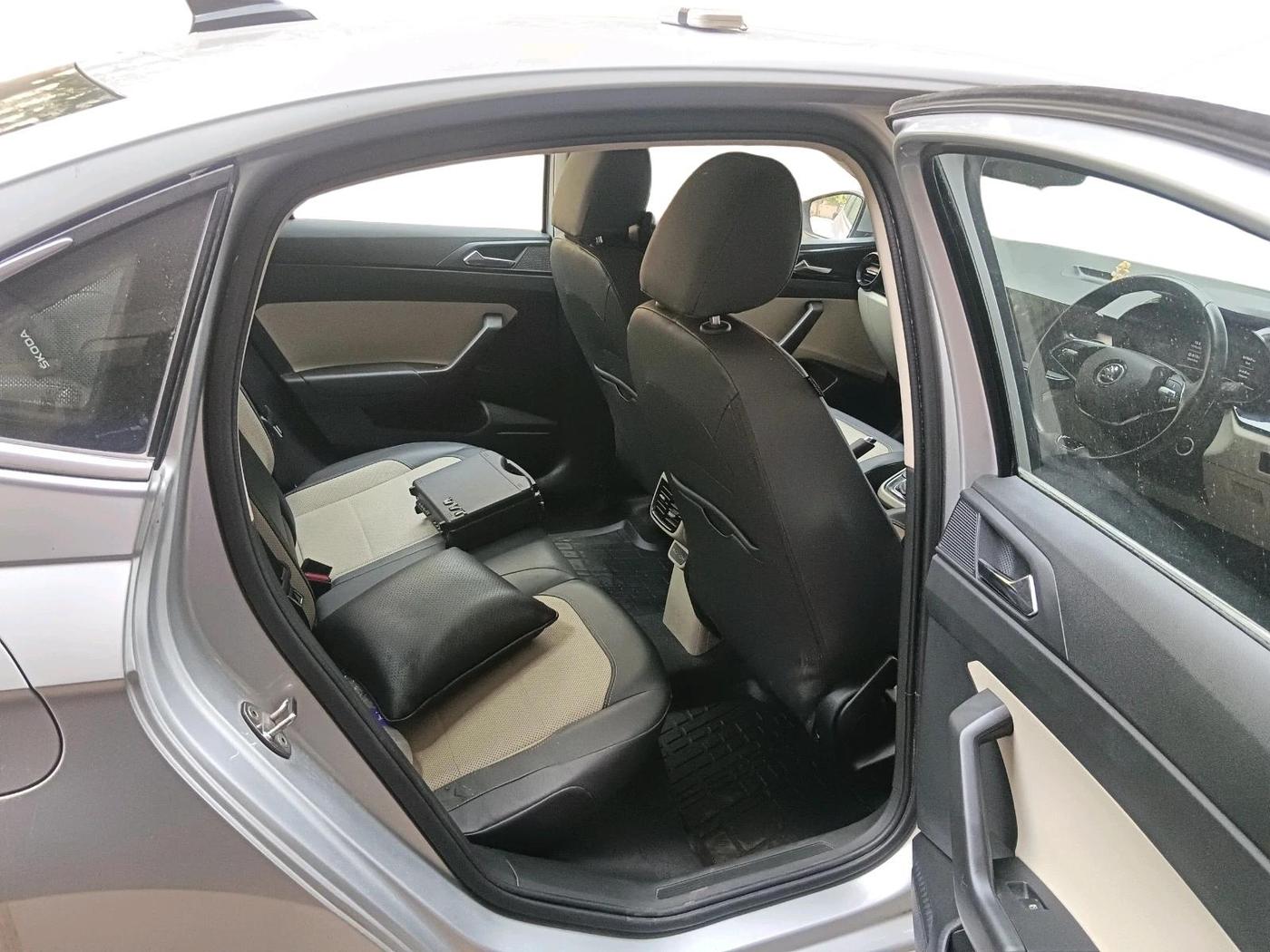2022 Skoda SLAVIA STYLE 1.0L TSI AT, Petrol, Automatic, 41,949 km, interior