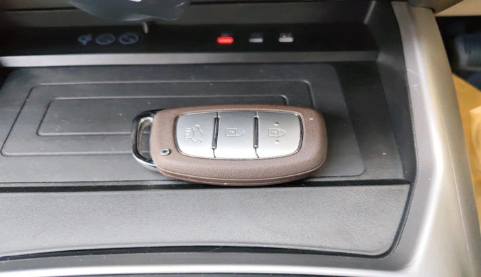 2025 Hyundai GRAND I10 NIOS ASTA AMT 1.2 KAPPA VTVT, Petrol, Automatic, 2,196 km, interior