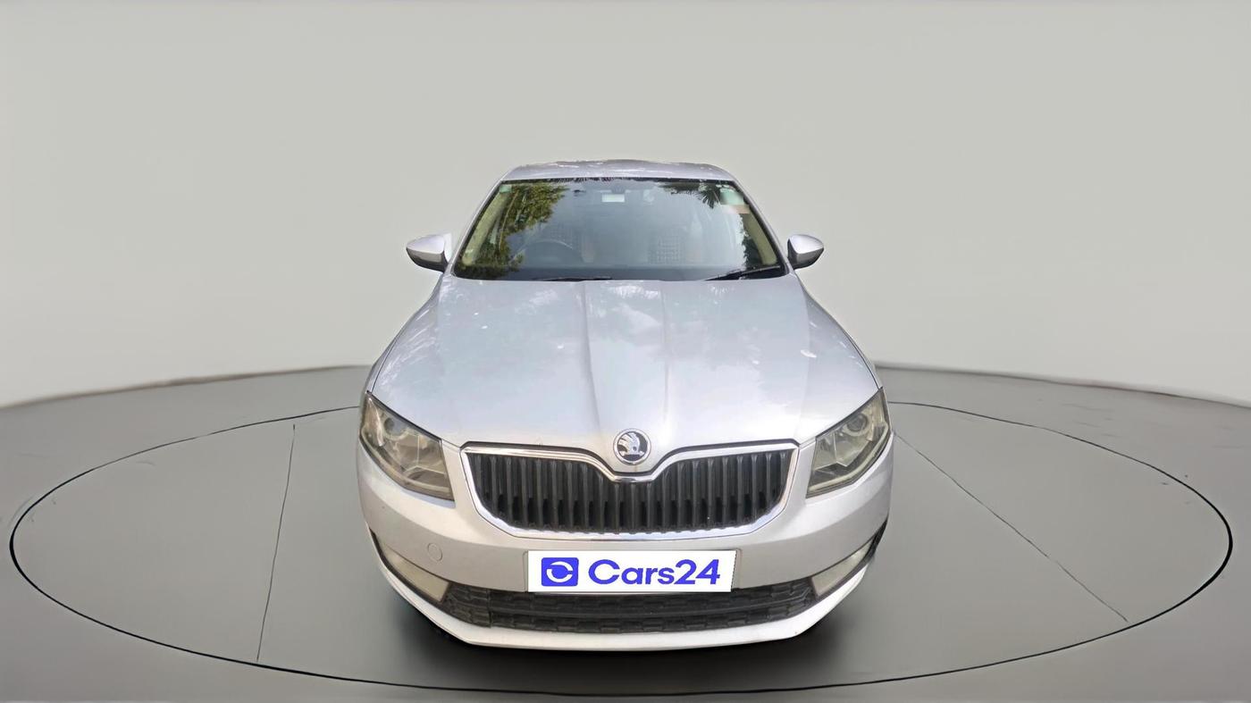 2014 Skoda Octavia AMBITION 2.0 TDI, Diesel, Manual, 2,12,997 km, exterior