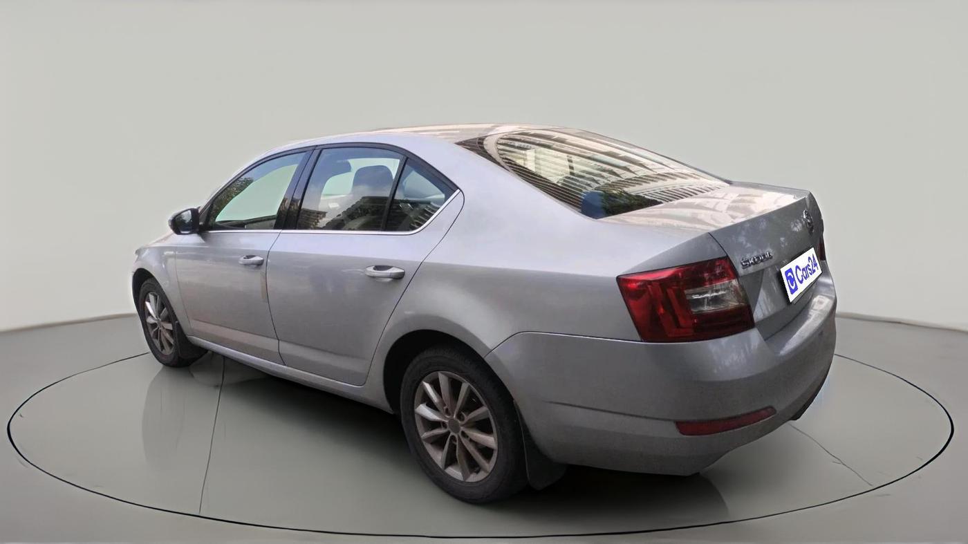 2014 Skoda Octavia AMBITION 2.0 TDI, Diesel, Manual, 2,12,997 km, exterior