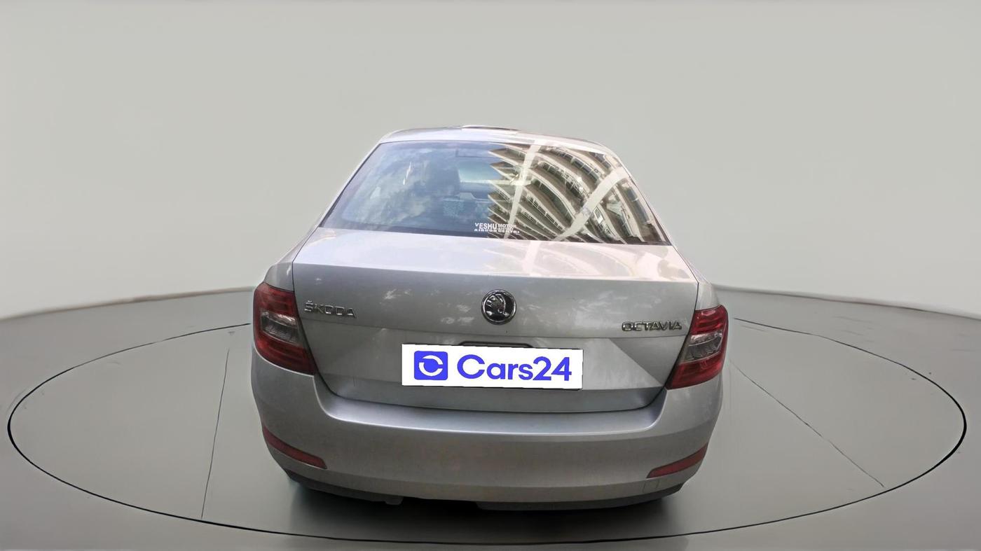 2014 Skoda Octavia AMBITION 2.0 TDI, Diesel, Manual, 2,12,997 km, exterior
