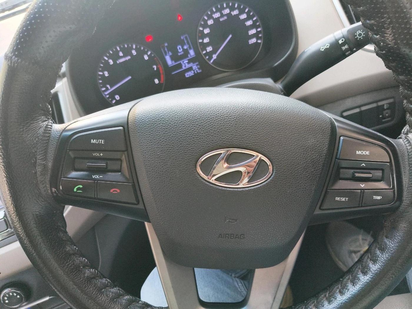 2017 Hyundai Creta E PLUS 1.6 PETROL, Petrol, Manual, 1,09,217 km, interior