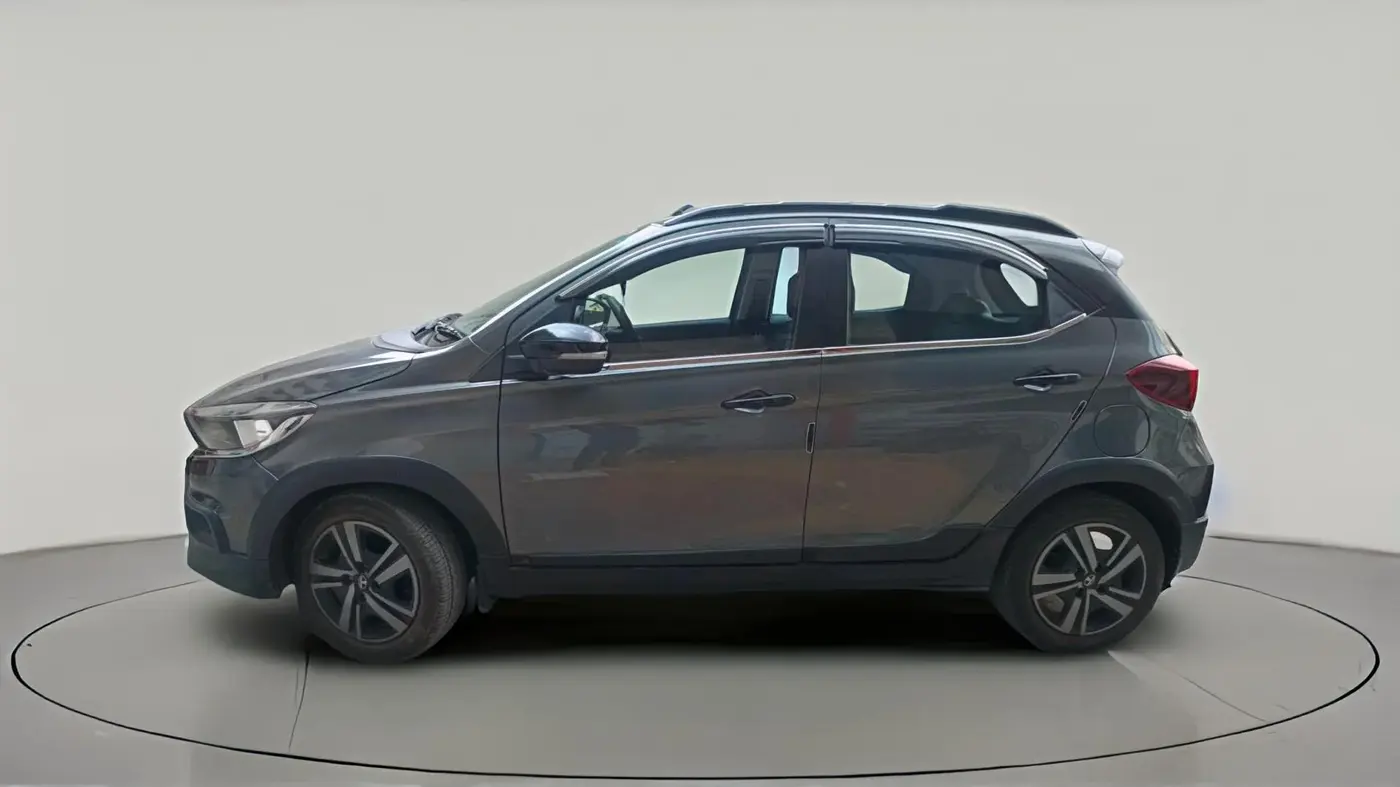 2023 Tata TIAGO NRG XZ MT, Petrol, Manual, 9,171 km, exterior