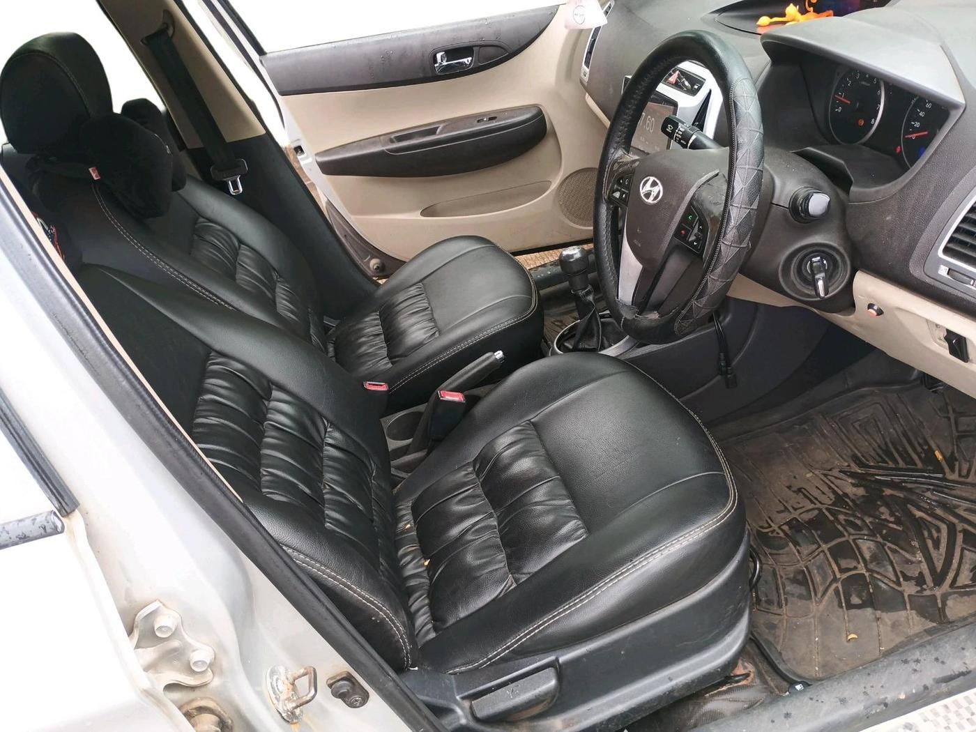 2012 Hyundai i20 SPORTZ 1.2, Petrol, Manual, 69,025 km, interior