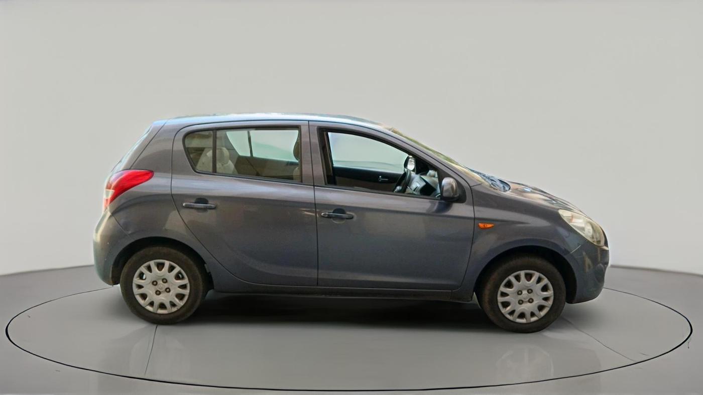 2011 Hyundai i20 MAGNA 1.2, CNG, Manual, 99,223 km, exterior