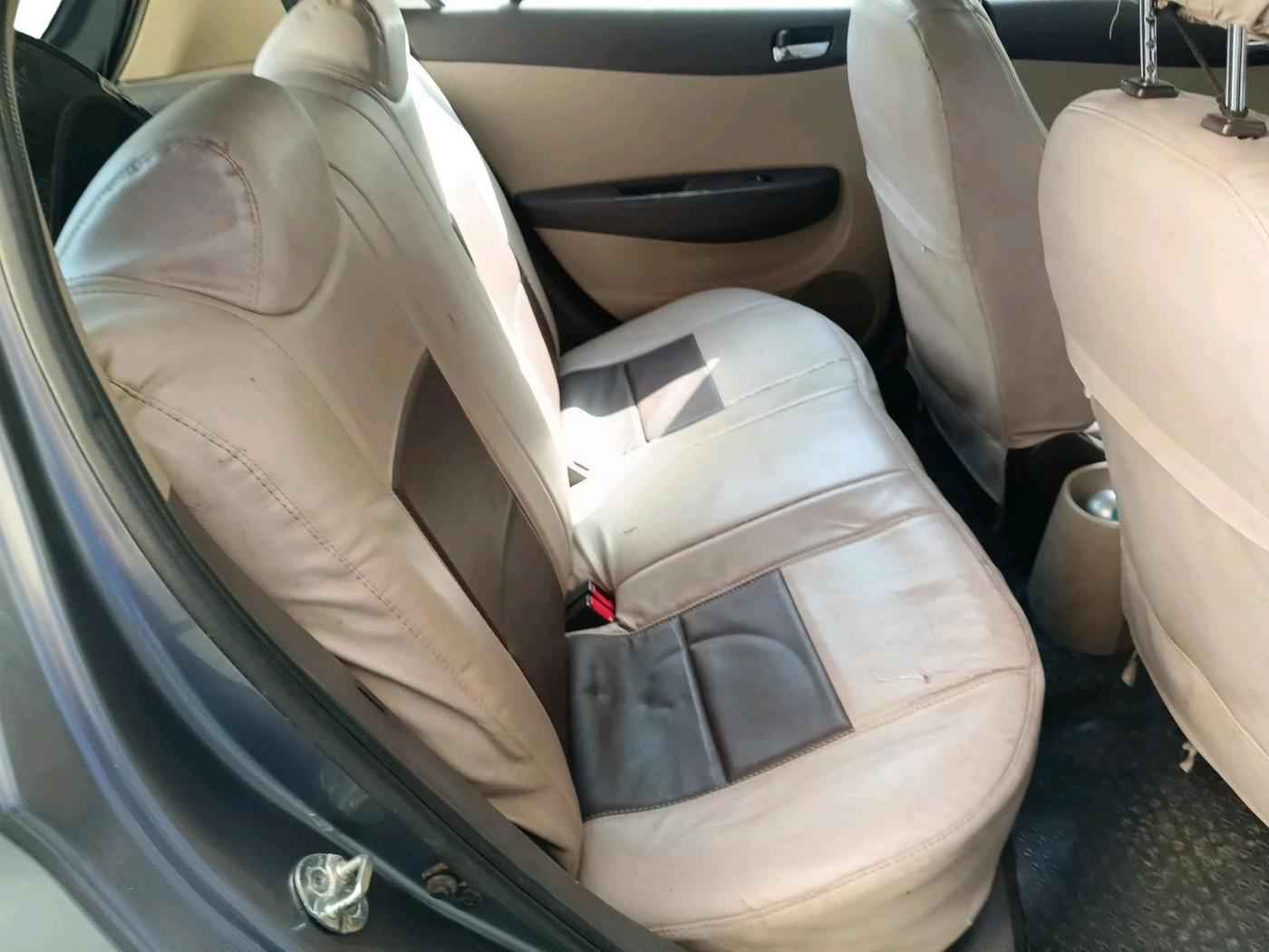 2011 Hyundai i20 MAGNA 1.2, CNG, Manual, 99,223 km, interior