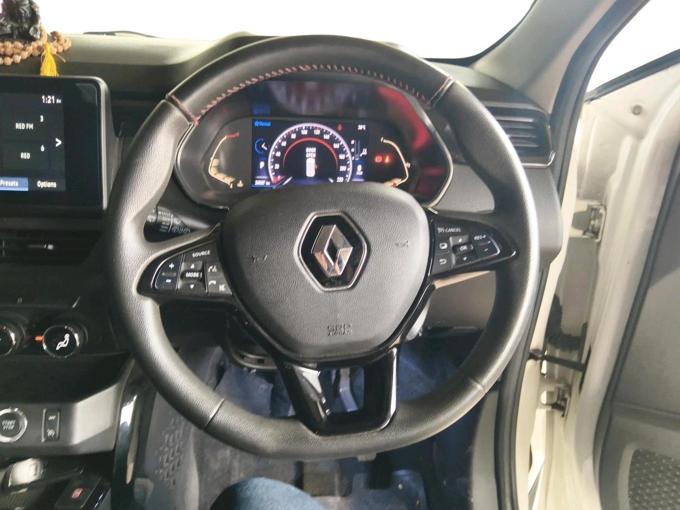2022 Renault Kiger RXZ AMT, Petrol, Automatic, 24,507 km, interior