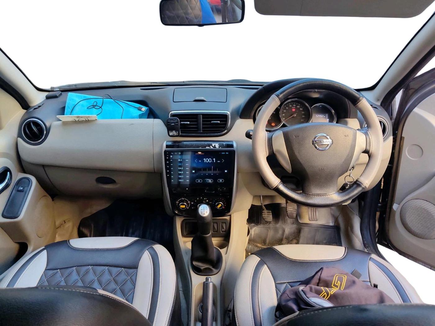 2016 Nissan Terrano XL (P), Petrol, Manual, 52,453 km, interior