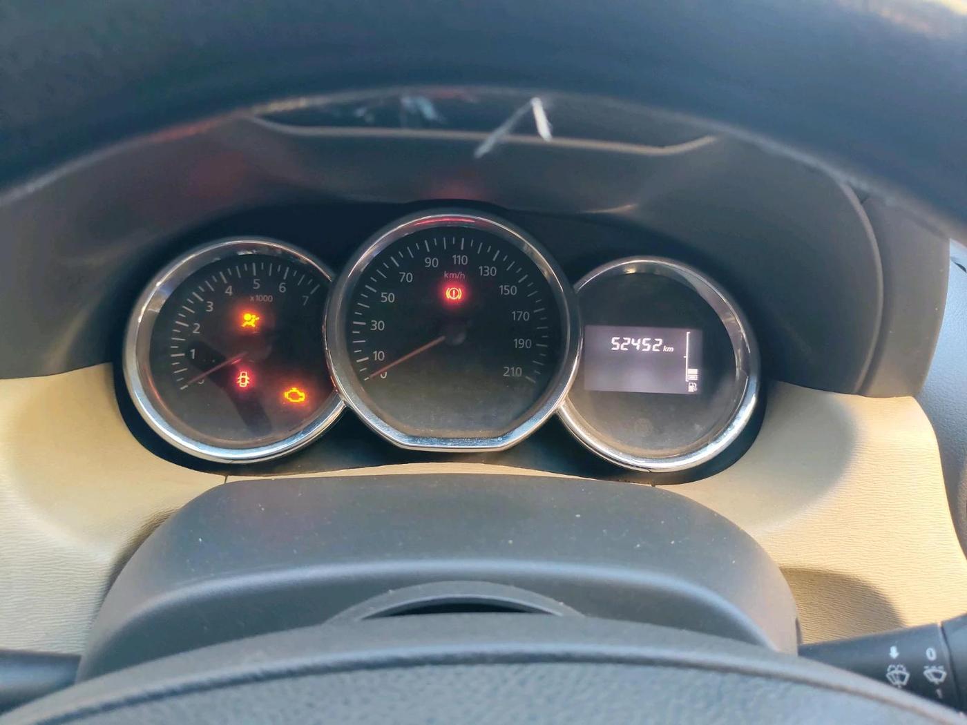 2016 Nissan Terrano XL (P), Petrol, Manual, 52,453 km, interior