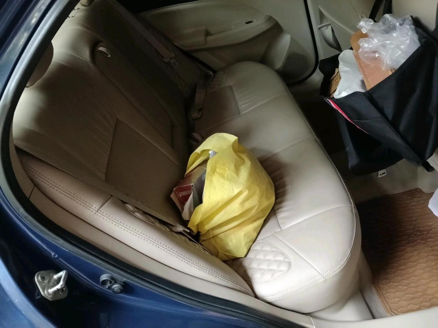 2018 Maruti Dzire ZXI AMT, Petrol, Automatic, 67,775 km, interior