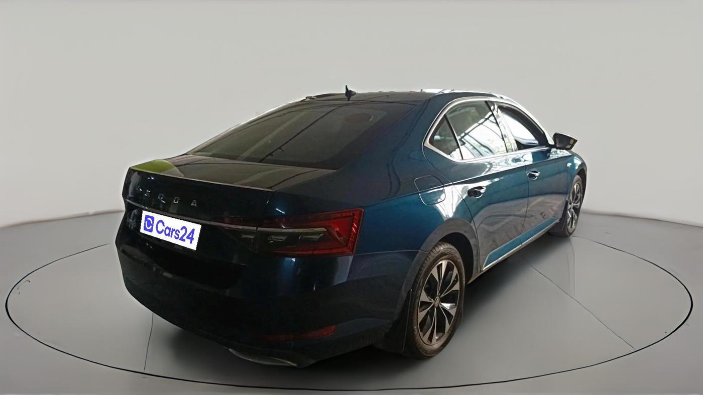 2020 Skoda Superb L&K 2.0 TSI AT, Petrol, Automatic, 1,13,058 km, exterior