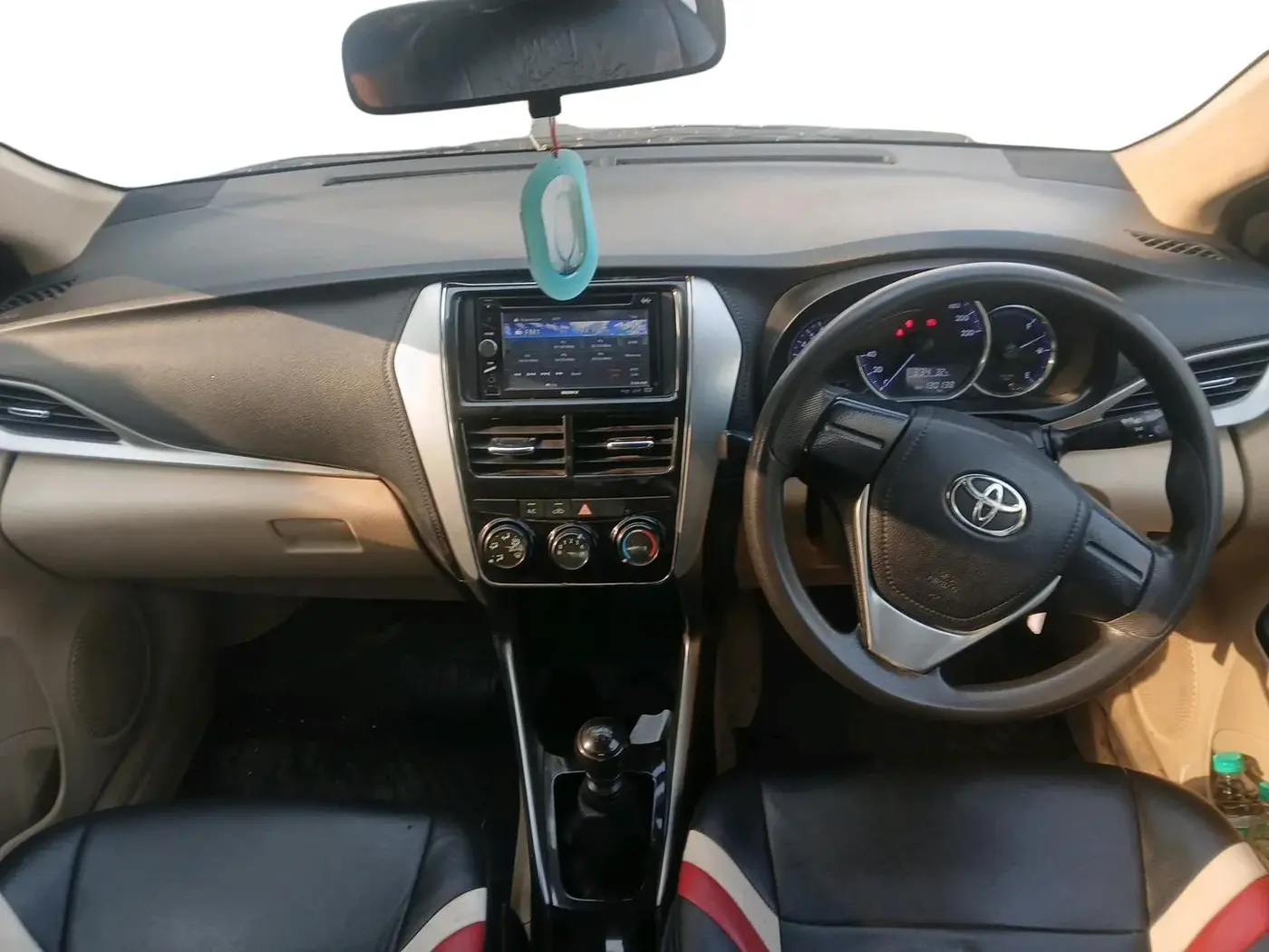 2020 Toyota YARIS J MT, Petrol, Manual, 1,31,606 km, interior