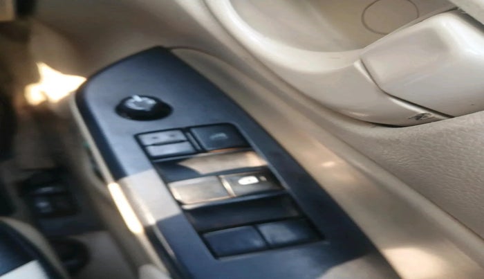 2020 Toyota YARIS J MT, Petrol, Manual, 1,30,138 km, interior