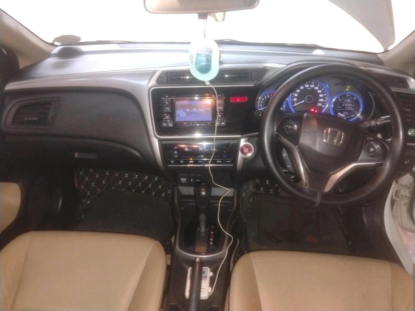 2016 Honda City 1.5L I-VTEC VX CVT, Petrol, Automatic, 75,393 km, interior