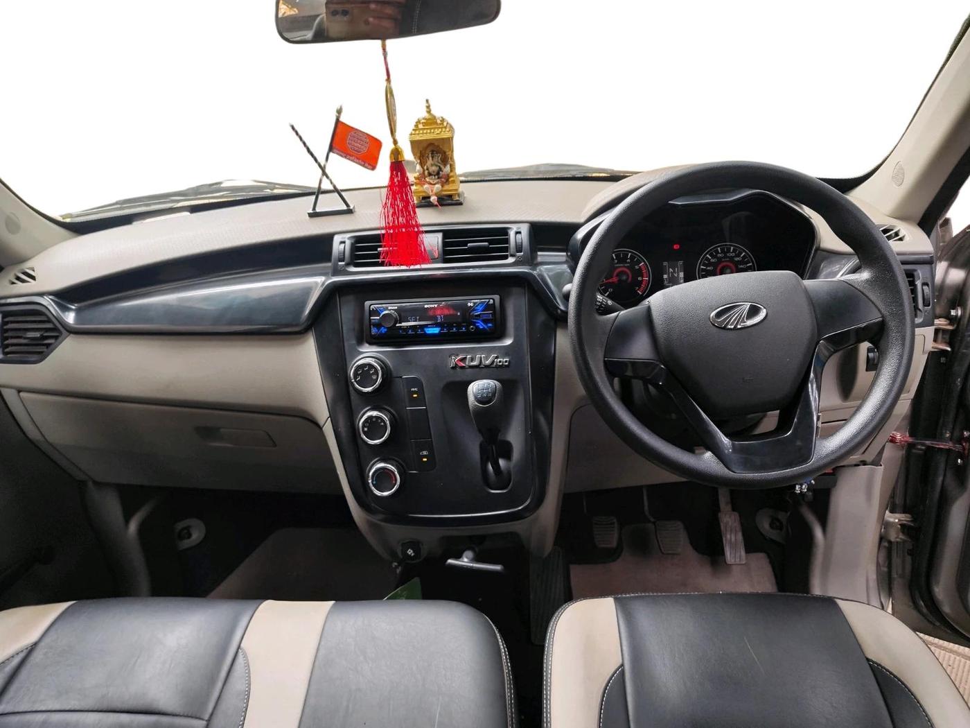 2016 Mahindra Kuv100 K2 6 STR, Petrol, Manual, 11,985 km, interior