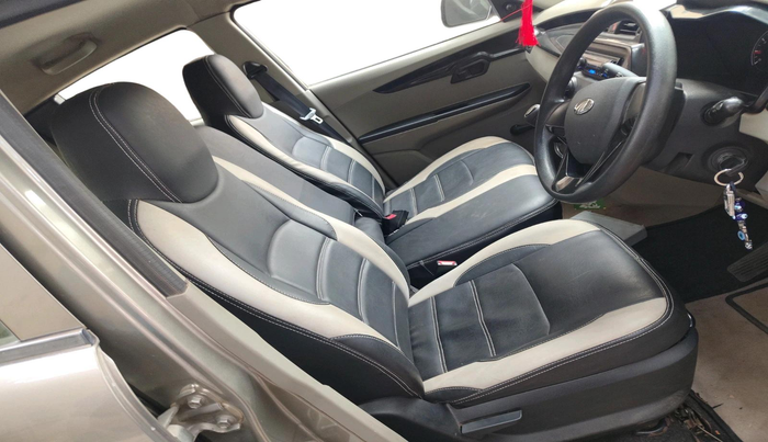 2016 Mahindra Kuv100 K2 6 STR, Petrol, Manual, 11,985 km, interior