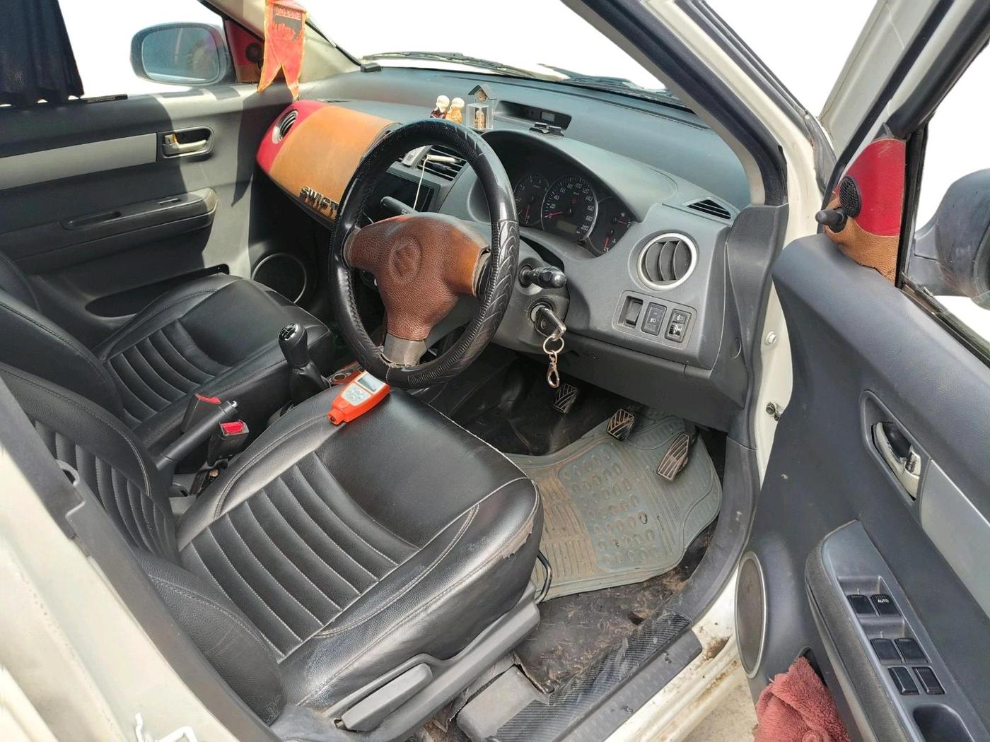 2010 Maruti Swift VDI, Diesel, Manual, 1,68,443 km, interior