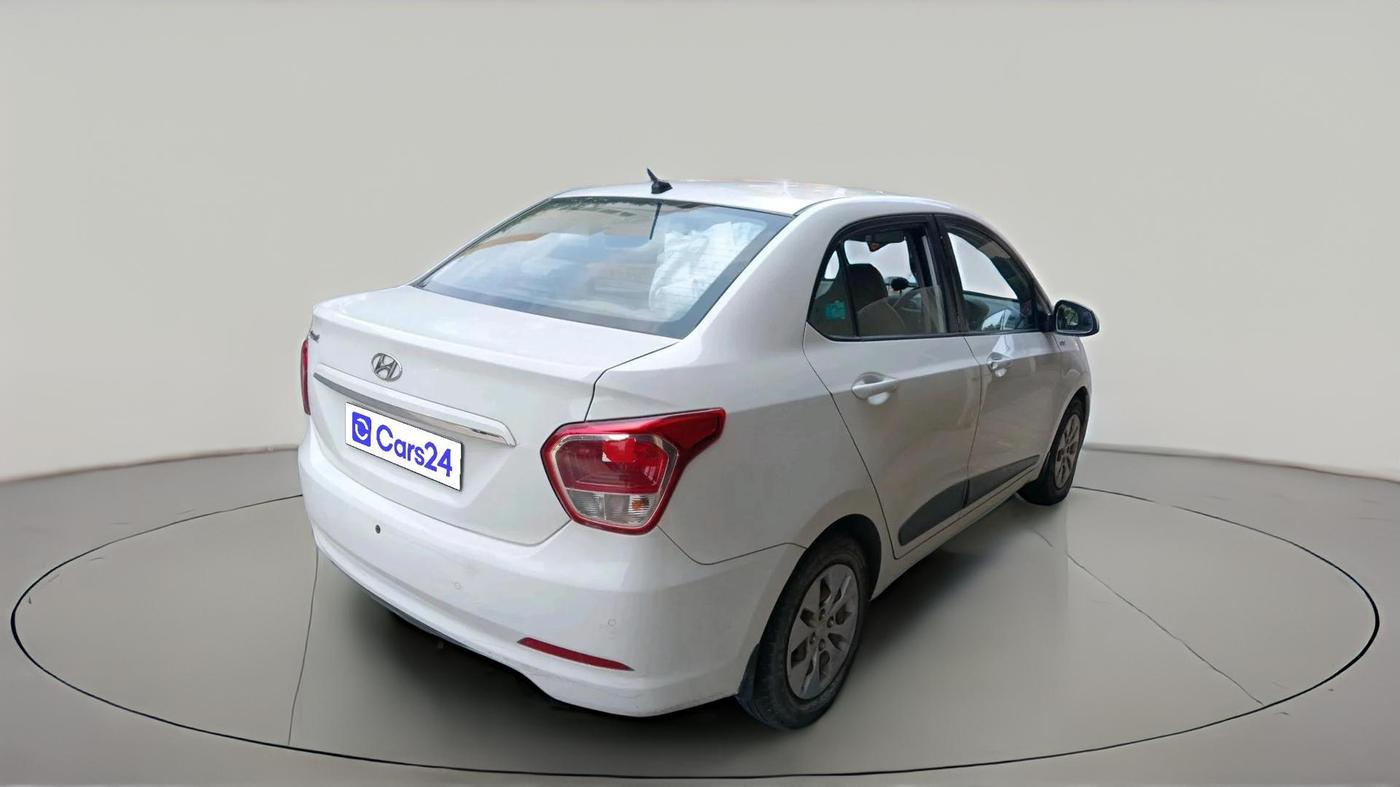 2015 Hyundai Xcent S 1.2, Petrol, Manual, 1,06,093 km, exterior