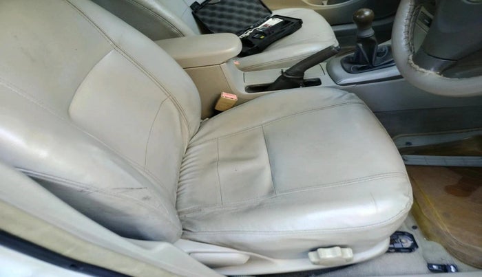 2011 Toyota Corolla Altis J PETROL, Petrol, Manual, 88,805 km, interior