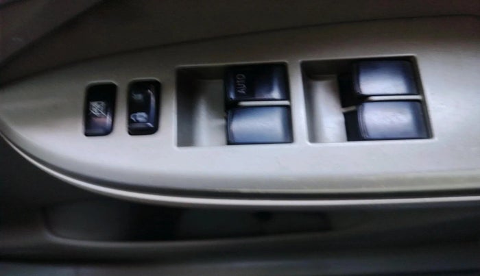 2011 Toyota Corolla Altis J PETROL, Petrol, Manual, 88,805 km, interior