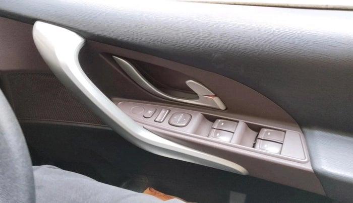 2015 Mahindra XUV500 W6, Diesel, Manual, 91,389 km, interior