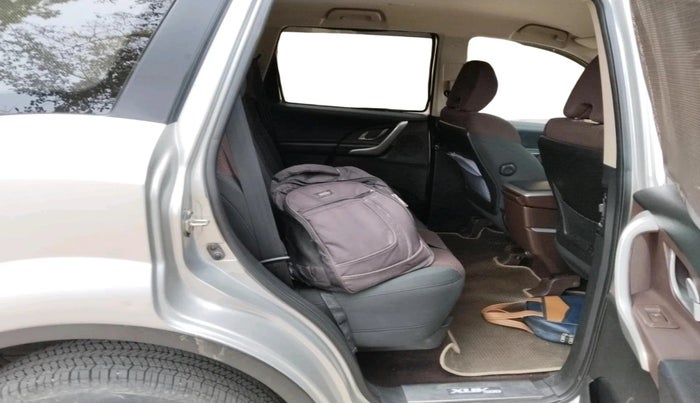 2015 Mahindra XUV500 W6, Diesel, Manual, 91,389 km, interior