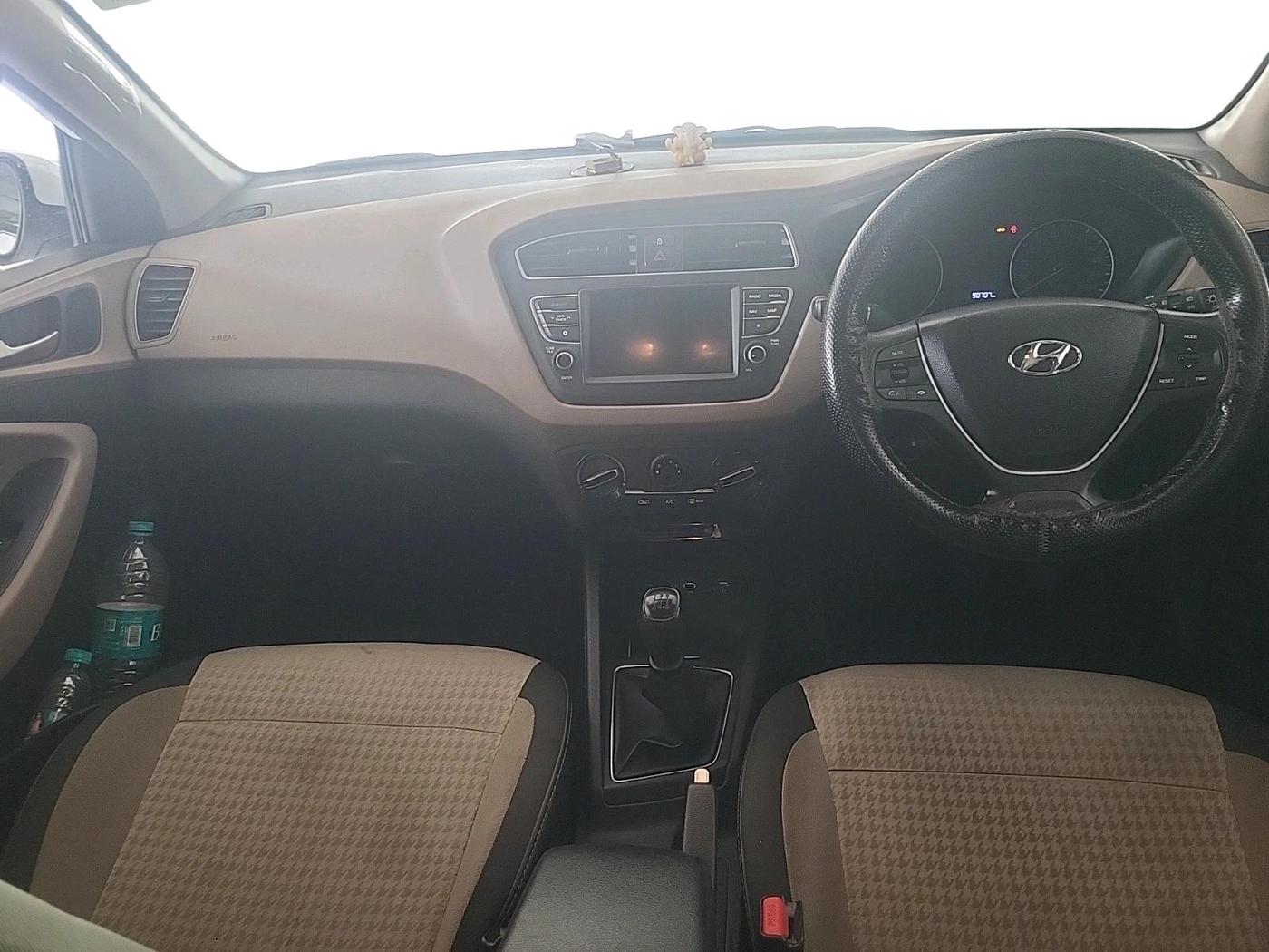2019 Hyundai Elite i20 SPORTZ PLUS 1.2, Petrol, Manual, 90,707 km, interior