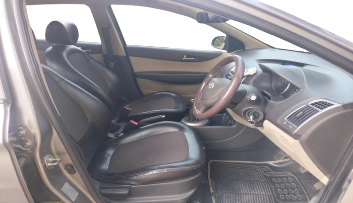 2013 Hyundai i20 MAGNA 1.2, Petrol, Manual, 56,706 km, interior