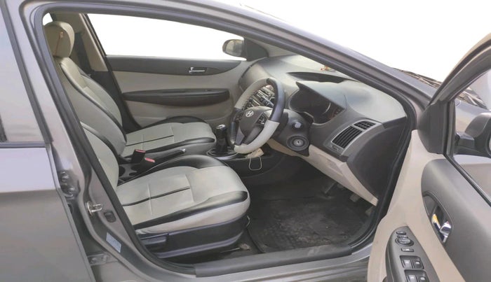 2012 Hyundai i20 SPORTZ 1.2, Petrol, Manual, 79,322 km, interior