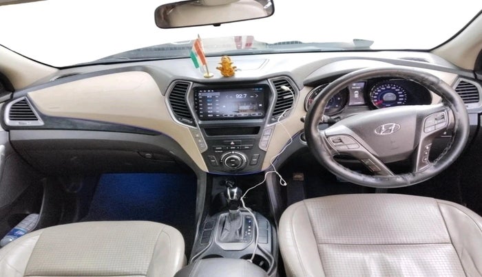 2015 Hyundai Santa Fe 4 WD AT, Diesel, Automatic, 1,16,488 km, interior