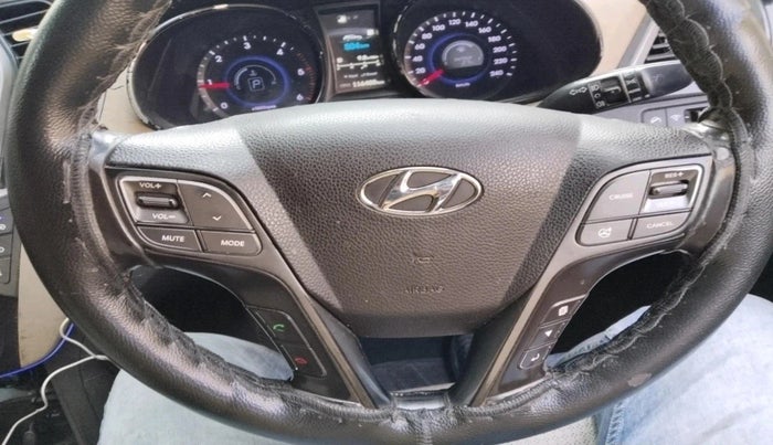 2015 Hyundai Santa Fe 4 WD AT, Diesel, Automatic, 1,16,488 km, interior