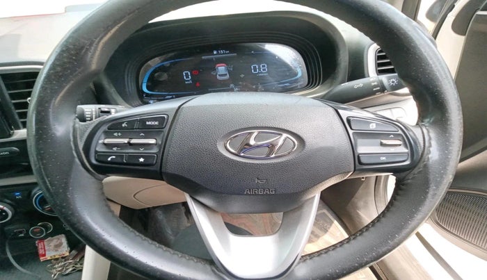 2023 Hyundai VENUE S(O) 1.2, Petrol, Manual, 57,650 km, interior