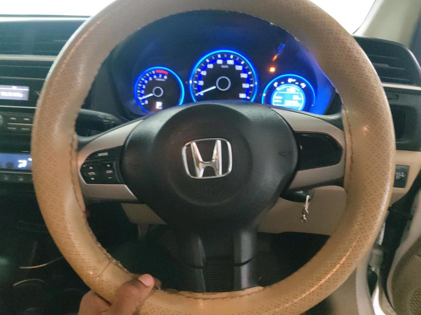 2017 Honda Amaze 1.2L I-VTEC VX AT, Petrol, Automatic, 39,259 km, interior