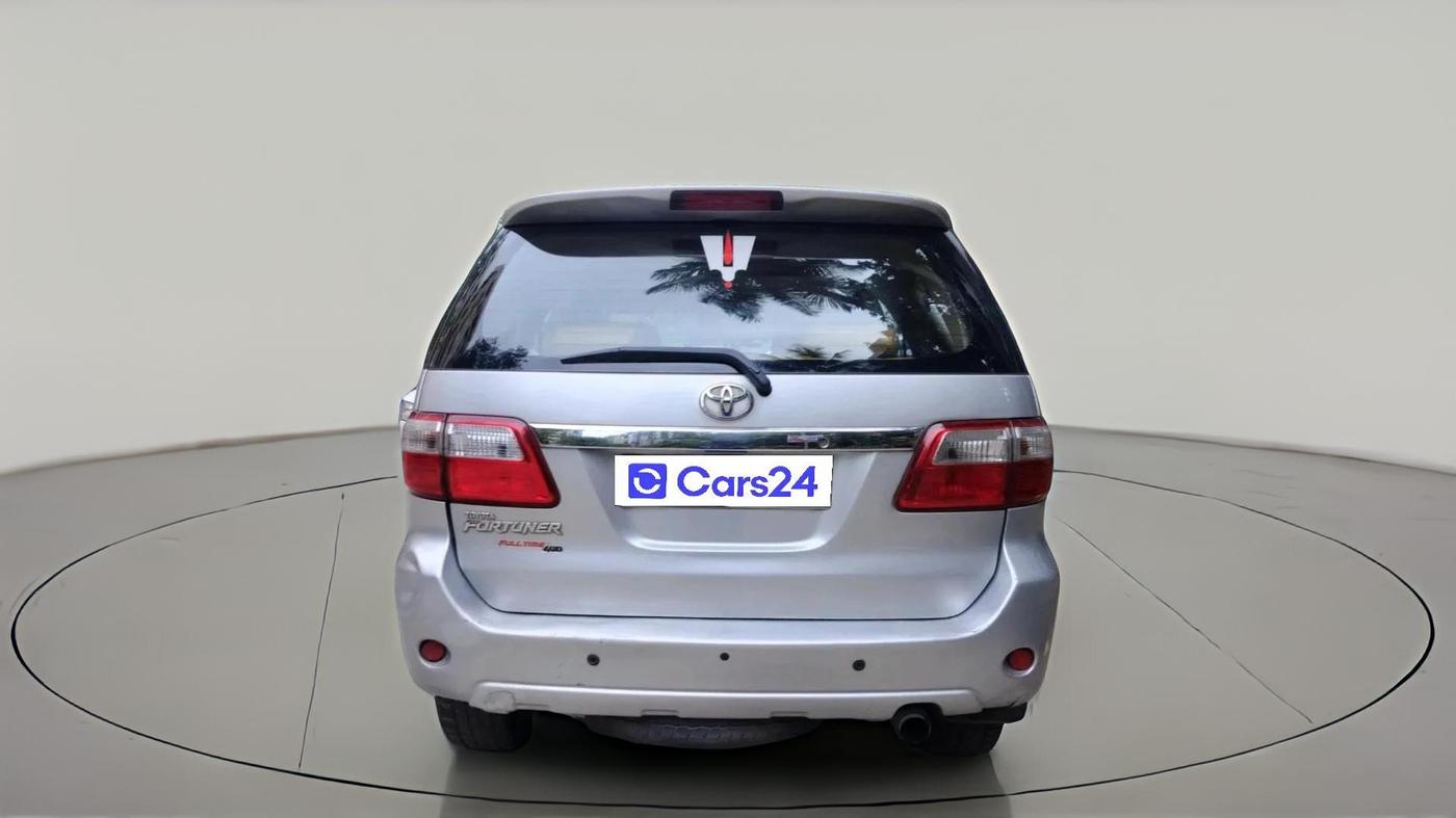 2011 Toyota Fortuner 3.0 4X4 MT, Diesel, Manual, 2,05,040 km, exterior