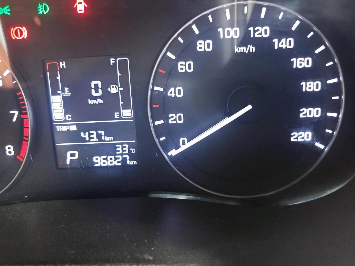 2016 Hyundai Creta SX PLUS AT 1.6 PETROL, CNG, Automatic, 96,827 km, interior