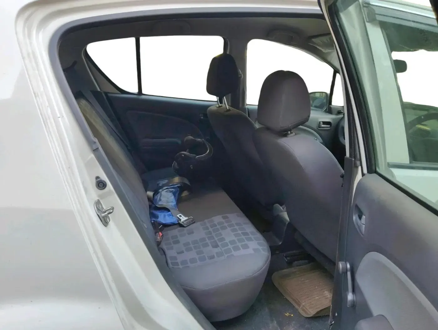 2016 Maruti Ritz LXI, CNG, Manual, 42,543 km, interior