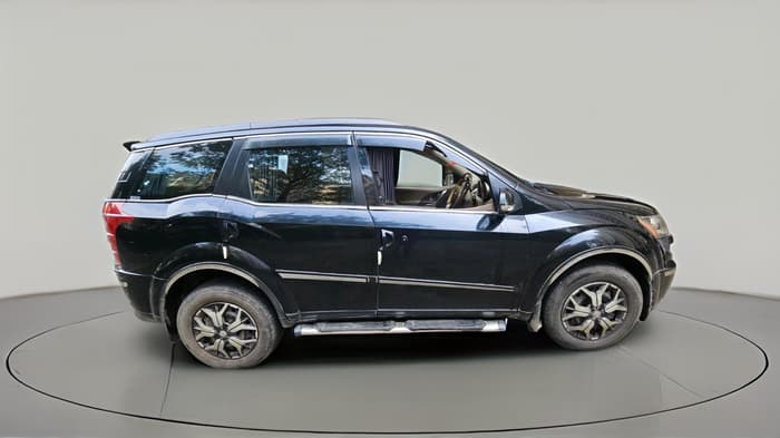 2015 Mahindra XUV500 W6, Diesel, Manual, 1,08,049 km, exterior